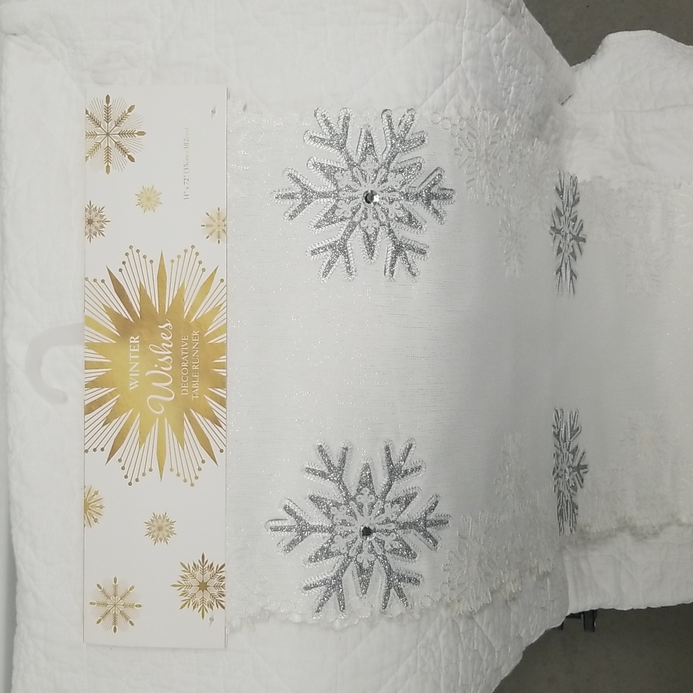 New Winter Table Runner